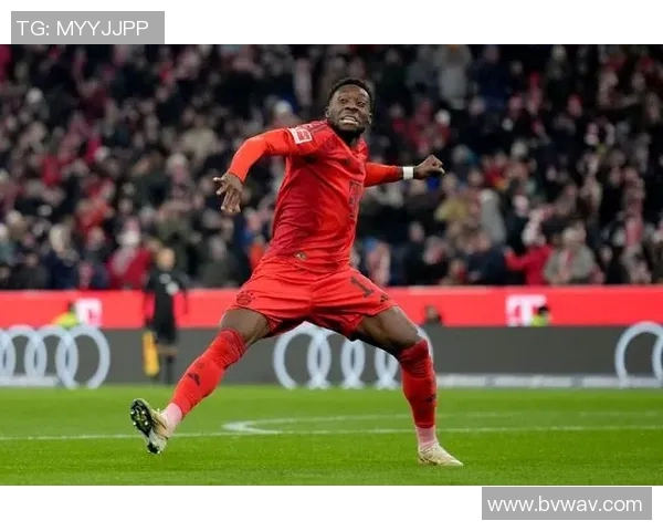 足球明星戴维斯加盟拜仁慕尼黑的辉煌历程与未来展望