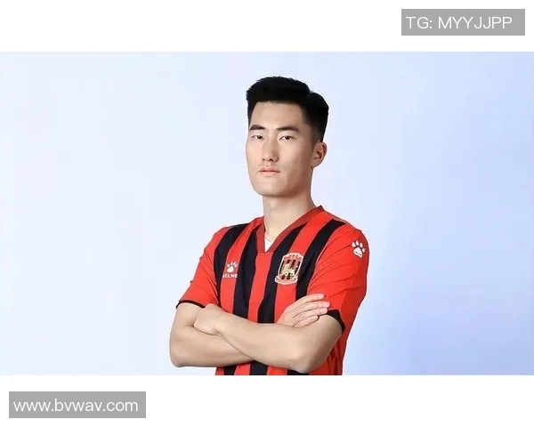 足球明星绰号二娃的传奇人生与足球之路揭秘