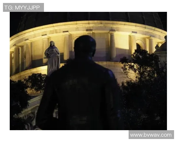 足球明星布娃娃的奇幻旅程与梦想成真之路