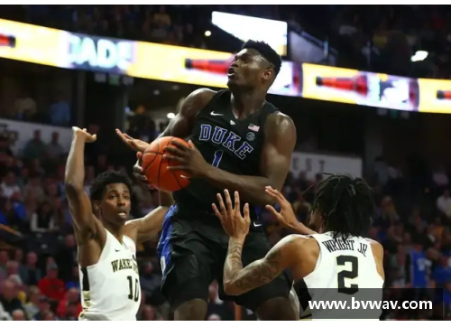 开云真人官方网站NBA超级扣篮秀：罚球线起飞，全场燃爆